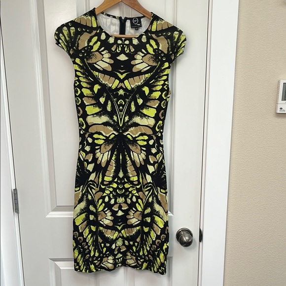 McQ by Alexander McQueen Dresses & Skirts - MCQ Alexander McQueen Butterfly Print dress in Green
